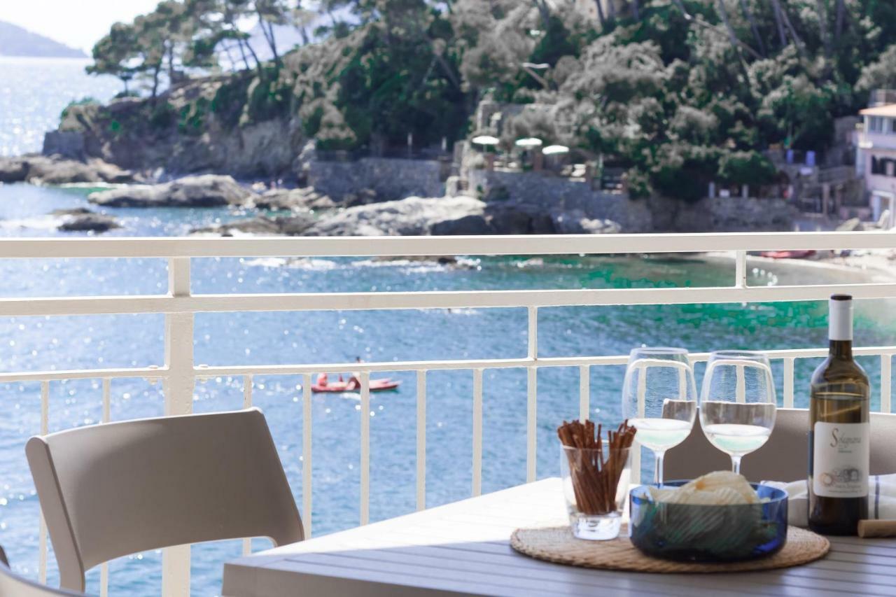 Sulla Spiaggia Di Toto E Tota Tellaro Extérieur photo