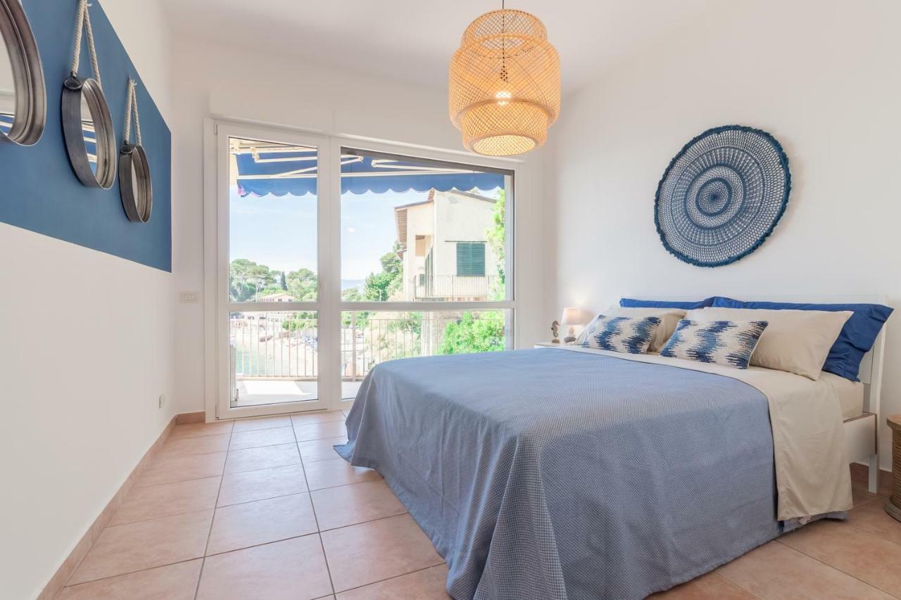 Sulla Spiaggia Di Toto E Tota Tellaro Extérieur photo